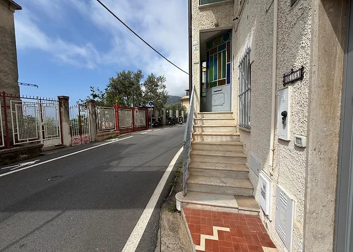 Apartament La Vespertina Bike&sea Finale Ligure